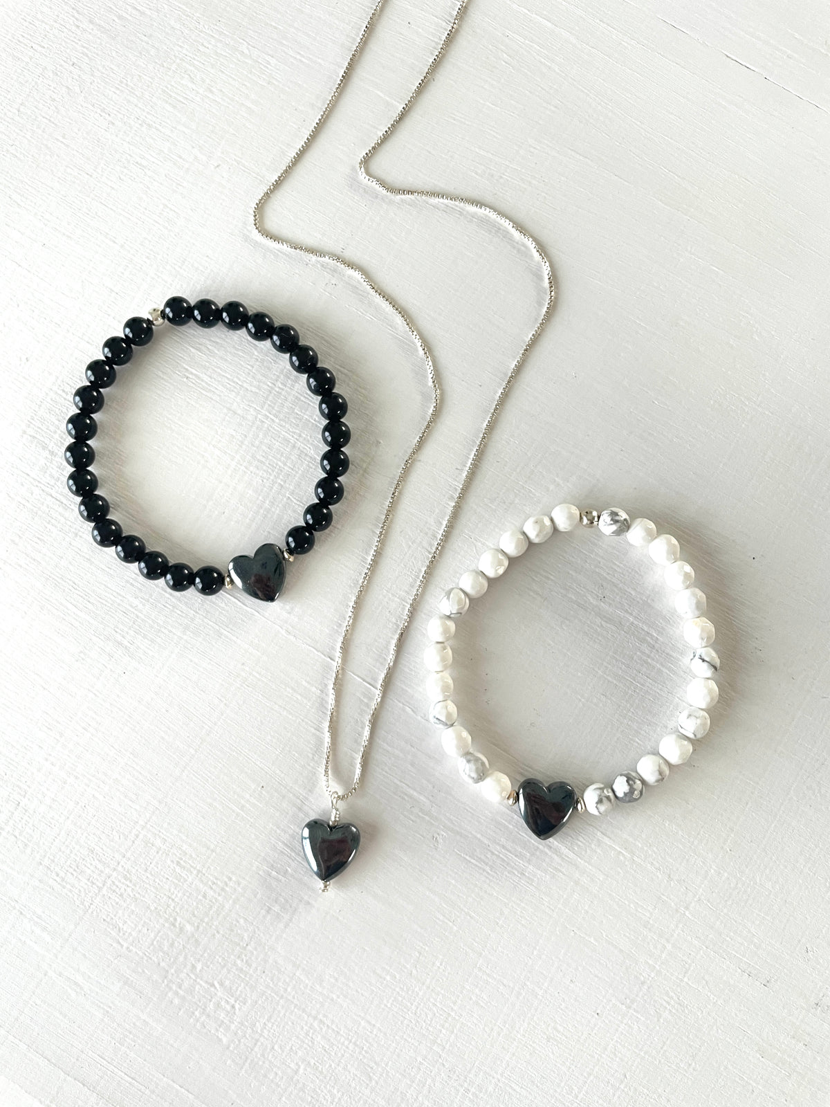 Hematite & Onyx Heart Gem Bracelet