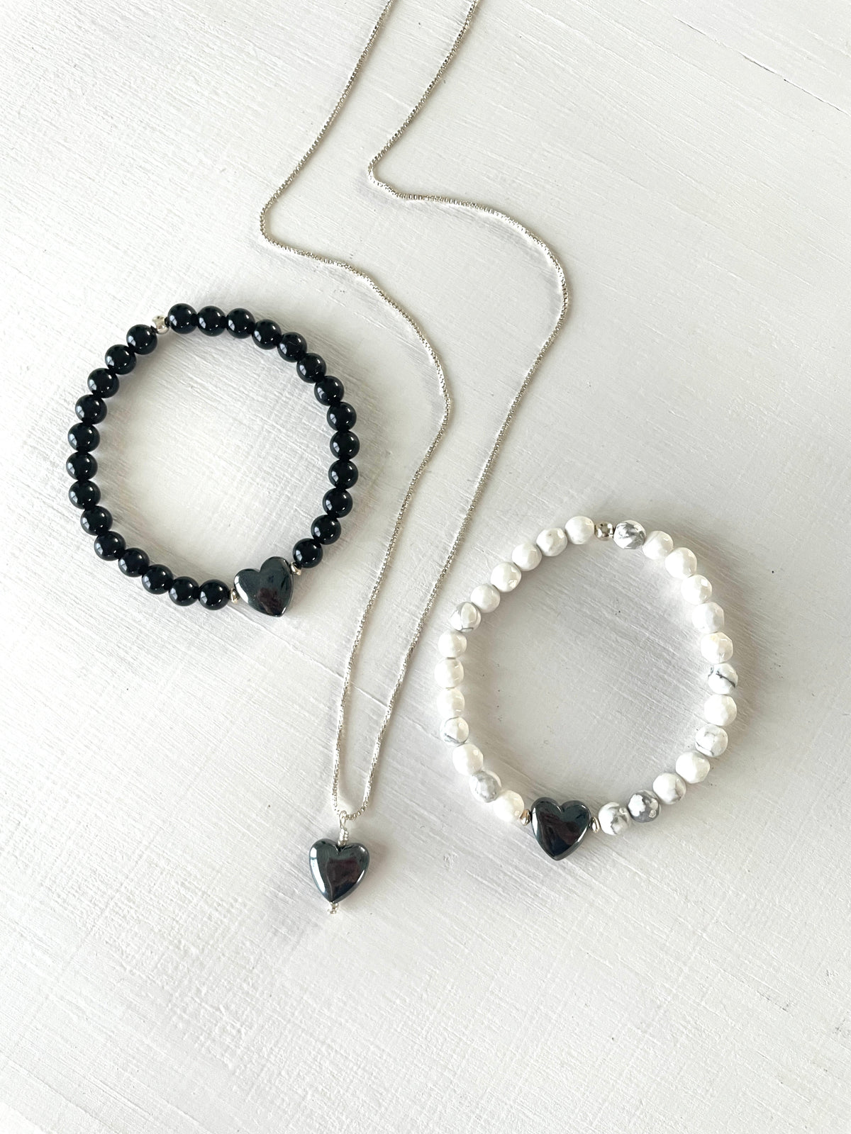 Howlite & Hematite Heart Gem Bracelet